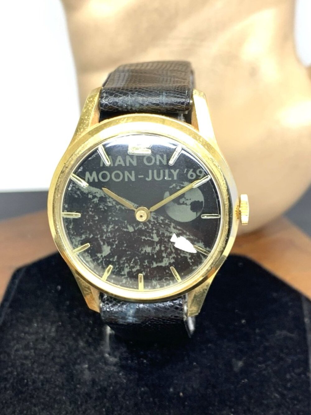 Agon Vintage Mechanical Men's Watch Man on the Moon July 69 Optical Dial 34mm